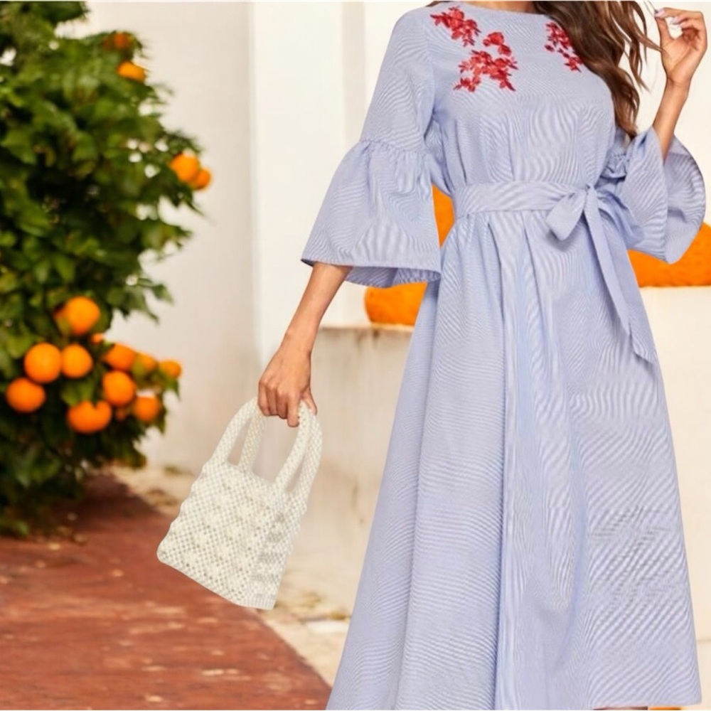 NWOT—Flounce sleeve maxi dress